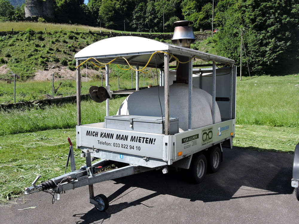 Pizzaofen mit anhänger Pizzaofen mit Anhänger